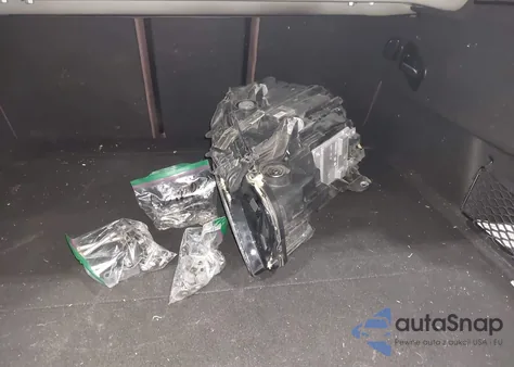 2021 BMW 228I Gran Coupe xDrive z USA, uszkodzony, nr VIN WBA73AK01M7G37453